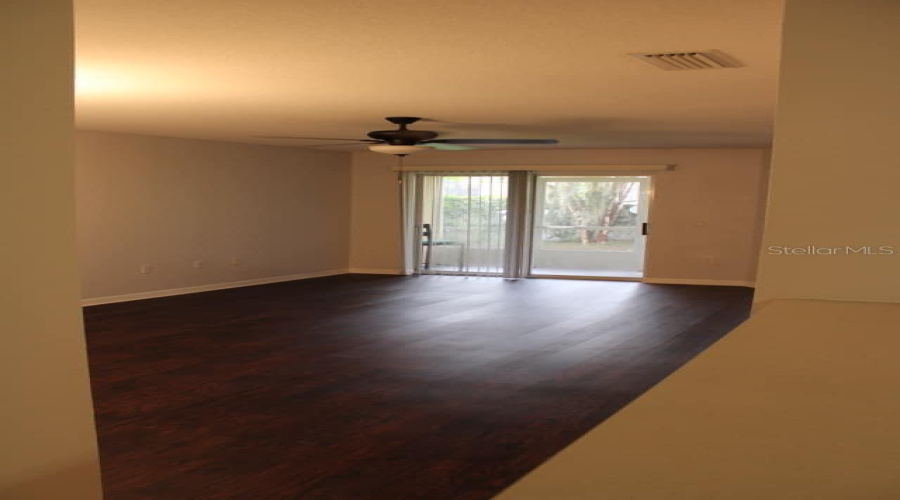 Kissimmee, Florida 34746, 3 Bedrooms Bedrooms, ,2 Bathroomsbathrooms,Residential,For Sale,Club Cortile,Mfrs5124839