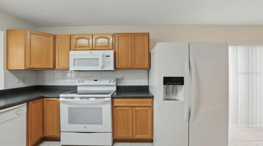 DAVENPORT, Florida 33897, 3 Bedrooms Bedrooms, ,2 BathroomsBathrooms,Residential,For Sale,HIGHWAY 27,0,MFRTB8377449