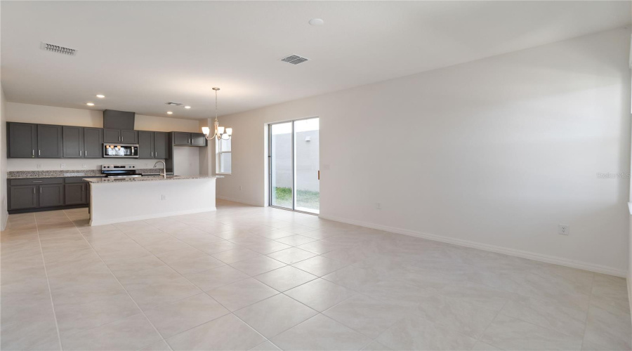 DAVENPORT, Florida 33896, 3 Bedrooms Bedrooms, ,2 BathroomsBathrooms,Residential,For Sale,WESTSIDE HILLS,0,MFRO6302464