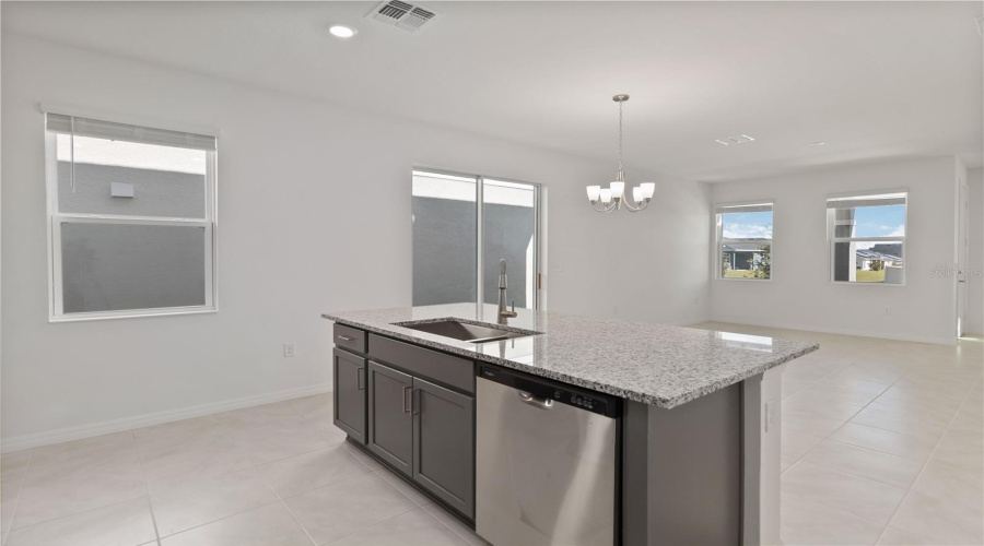 DAVENPORT, Florida 33896, 3 Bedrooms Bedrooms, ,2 BathroomsBathrooms,Residential,For Sale,WESTSIDE HILLS,0,MFRO6302464