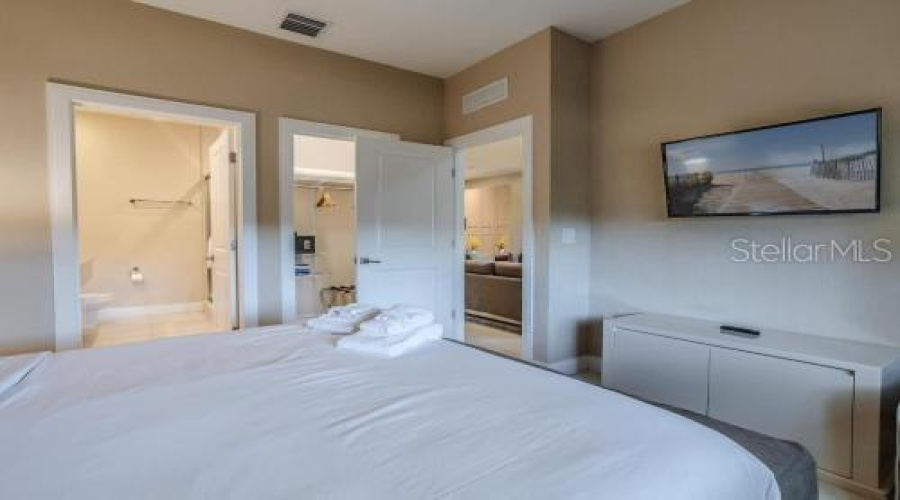 Kissimmee, Florida 34747, 4 Bedrooms Bedrooms, ,4 Bathroomsbathrooms,Residential,For Sale,Amazonas,Mfro6302548