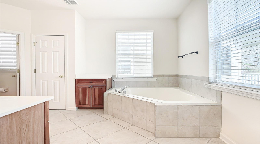 Celebration, Florida 34747, 4 Bedrooms Bedrooms, ,2 Bathroomsbathrooms,Residential,For Sale,Tapestry,Mfrs5097229
