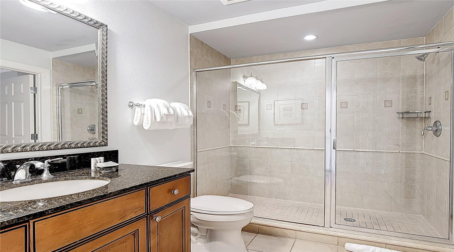 en-suite bathroom with large shower