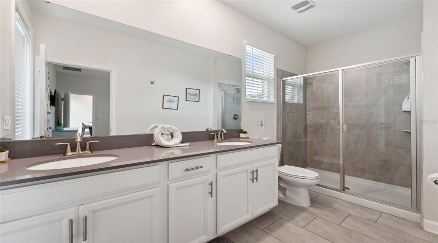 DAVENPORT, Florida 33896, 5 Bedrooms Bedrooms, ,5 BathroomsBathrooms,Residential,For Sale,DROP SHOT,0,MFRS5125638