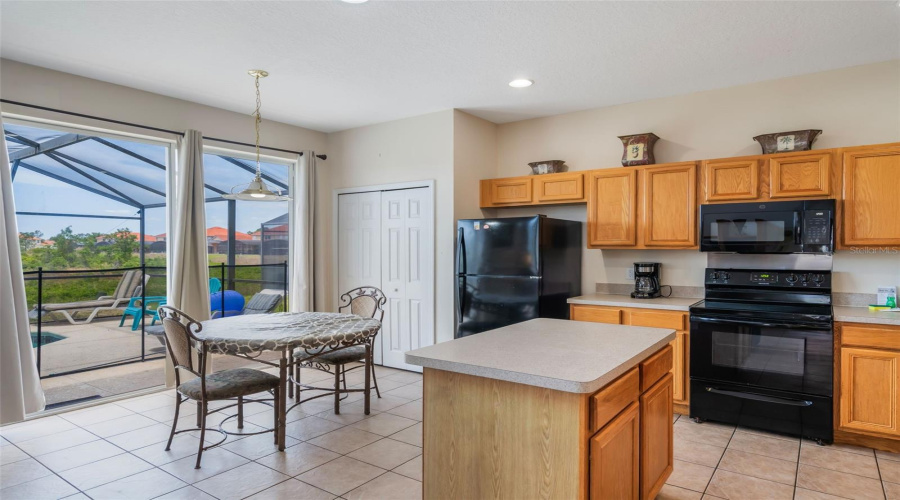 DAVENPORT, Florida 33837, 7 Bedrooms Bedrooms, ,4 BathroomsBathrooms,Residential,For Sale,ROSSO,0,MFRS5125617