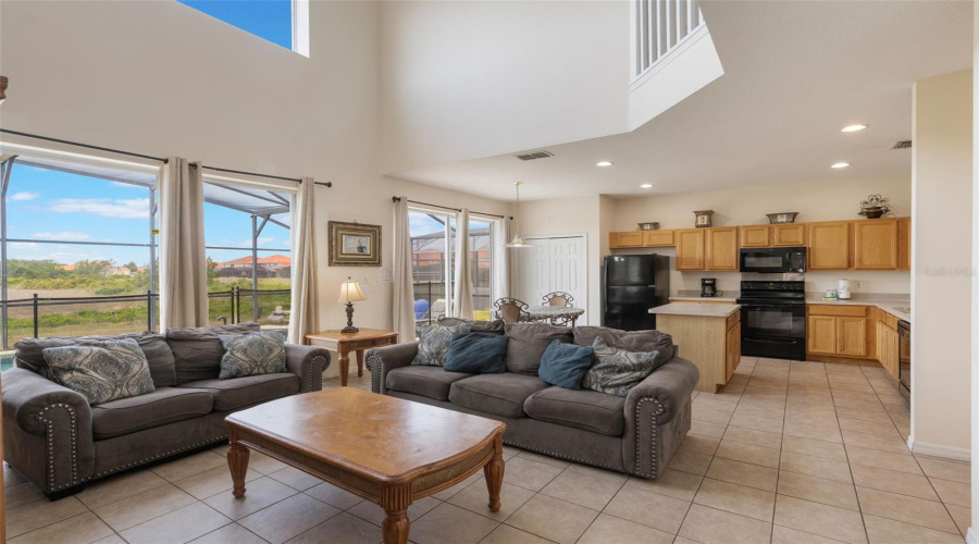 DAVENPORT, Florida 33837, 7 Bedrooms Bedrooms, ,4 BathroomsBathrooms,Residential,For Sale,ROSSO,0,MFRS5125617