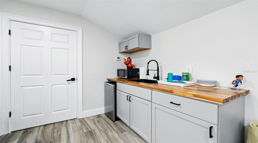 Kissimmee, Florida 34747, 5 Bedrooms Bedrooms, ,5 Bathroomsbathrooms,Residential,For Sale,Roycroft,Mfrtb8377961