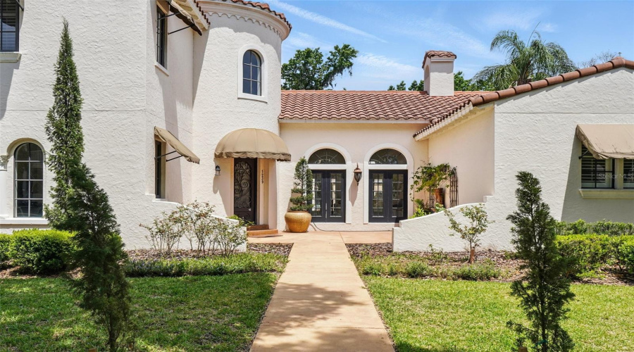 Kissimmee, Florida 34747, 5 Bedrooms Bedrooms, ,5 Bathroomsbathrooms,Residential,For Sale,Roycroft,Mfrtb8377961