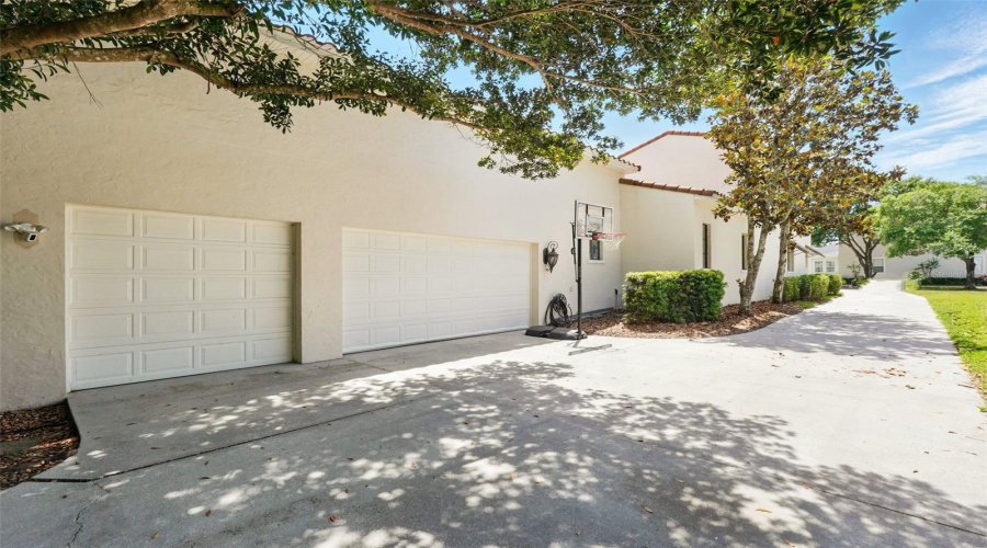 Kissimmee, Florida 34747, 5 Bedrooms Bedrooms, ,5 Bathroomsbathrooms,Residential,For Sale,Roycroft,Mfrtb8377961