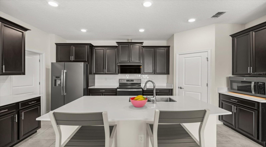 KISSIMMEE, Florida 34746, 4 Bedrooms Bedrooms, ,3 BathroomsBathrooms,Residential,For Sale,VERDE VALLEY,0,MFRO6303398