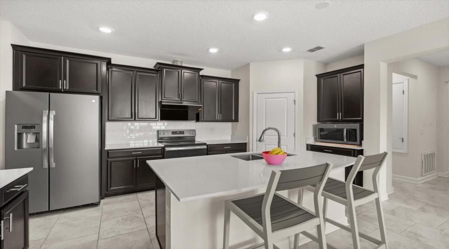 KISSIMMEE, Florida 34746, 4 Bedrooms Bedrooms, ,3 BathroomsBathrooms,Residential,For Sale,VERDE VALLEY,0,MFRO6303398