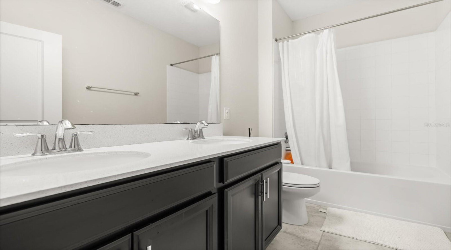 KISSIMMEE, Florida 34746, 4 Bedrooms Bedrooms, ,3 BathroomsBathrooms,Residential,For Sale,VERDE VALLEY,0,MFRO6303398
