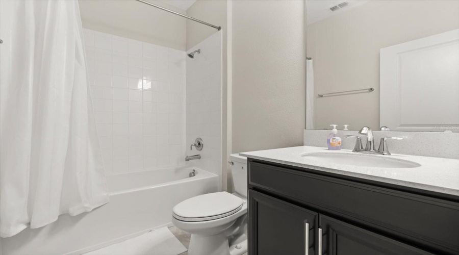 KISSIMMEE, Florida 34746, 4 Bedrooms Bedrooms, ,3 BathroomsBathrooms,Residential,For Sale,VERDE VALLEY,0,MFRO6303398
