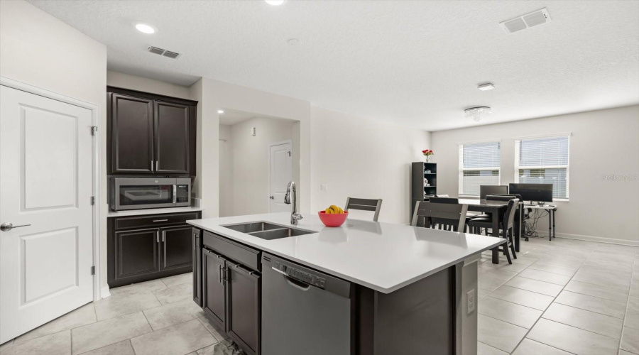 KISSIMMEE, Florida 34746, 4 Bedrooms Bedrooms, ,3 BathroomsBathrooms,Residential,For Sale,VERDE VALLEY,0,MFRO6303398