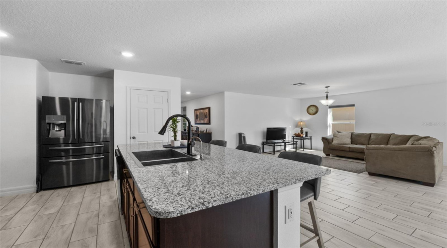 DAVENPORT, Florida 33896, 4 Bedrooms Bedrooms, ,2 BathroomsBathrooms,Residential,For Sale,POMPAY,0,MFRO6299098