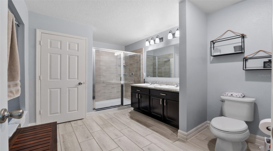 DAVENPORT, Florida 33896, 4 Bedrooms Bedrooms, ,2 BathroomsBathrooms,Residential,For Sale,POMPAY,0,MFRO6299098