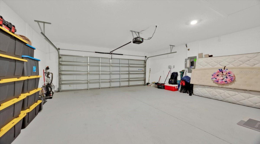 DAVENPORT, Florida 33837, 5 Bedrooms Bedrooms, ,2 BathroomsBathrooms,Residential,For Sale,JACKSON,0,MFRO6303321