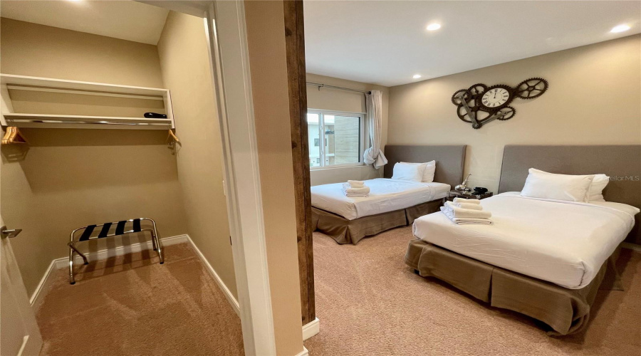 Kissimmee, Florida 34747, 4 Bedrooms Bedrooms, ,4 Bathroomsbathrooms,Residential,For Sale,Brooklyn,Mfro6303752