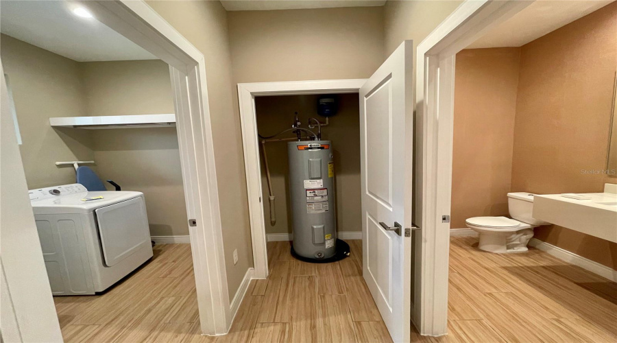 Kissimmee, Florida 34747, 4 Bedrooms Bedrooms, ,4 Bathroomsbathrooms,Residential,For Sale,Brooklyn,Mfro6303752