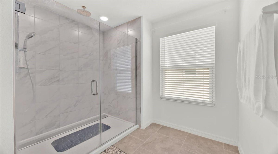 En-suite bath
