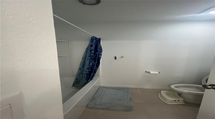 Davenport, Florida 33897, 6 Bedrooms Bedrooms, ,5 Bathroomsbathrooms,Residential,For Sale,Vellacito,Mfro6303575