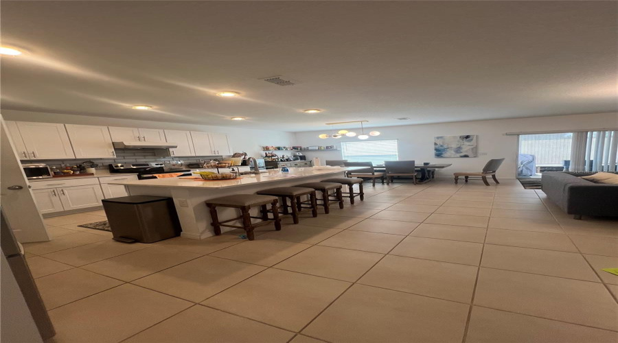 Davenport, Florida 33897, 6 Bedrooms Bedrooms, ,5 Bathroomsbathrooms,Residential,For Sale,Vellacito,Mfro6303575