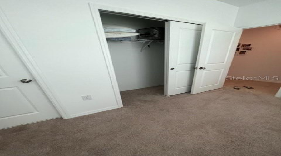 Davenport, Florida 33897, 6 Bedrooms Bedrooms, ,5 Bathroomsbathrooms,Residential,For Sale,Vellacito,Mfro6303575