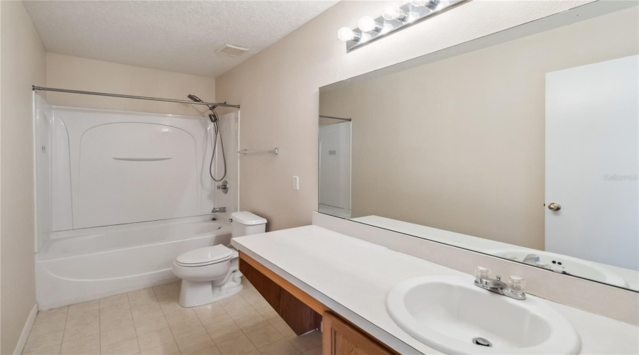 Davenport, Florida 33897, 4 Bedrooms Bedrooms, ,2 Bathroomsbathrooms,Residential,For Sale,Canna,Mfrs5125476