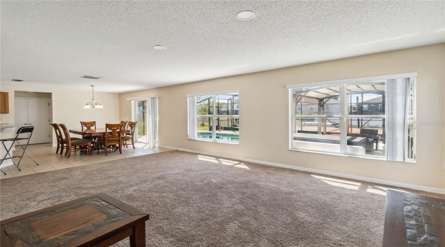 Davenport, Florida 33897, 4 Bedrooms Bedrooms, ,2 Bathroomsbathrooms,Residential,For Sale,Canna,Mfrs5125476