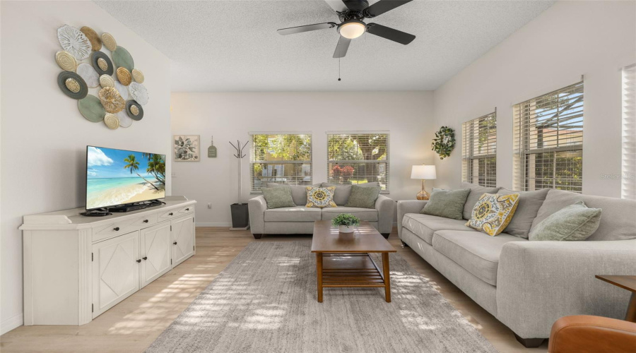 Kissimmee, Florida 34746, 4 Bedrooms Bedrooms, ,3 Bathroomsbathrooms,Residential,For Sale,Flagler Beach,Mfrs5125770