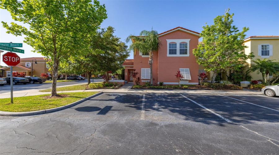 Kissimmee, Florida 34746, 4 Bedrooms Bedrooms, ,3 Bathroomsbathrooms,Residential,For Sale,Flagler Beach,Mfrs5125770
