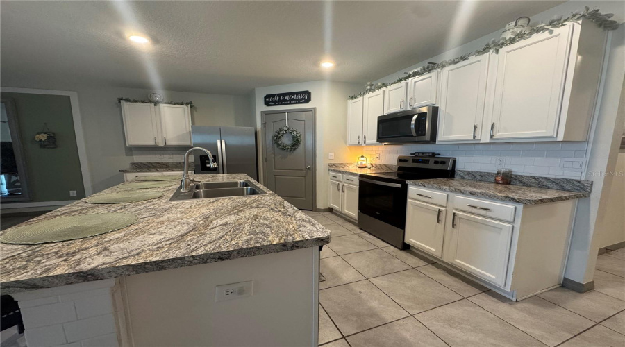 Spacious Upgraded Kitchen