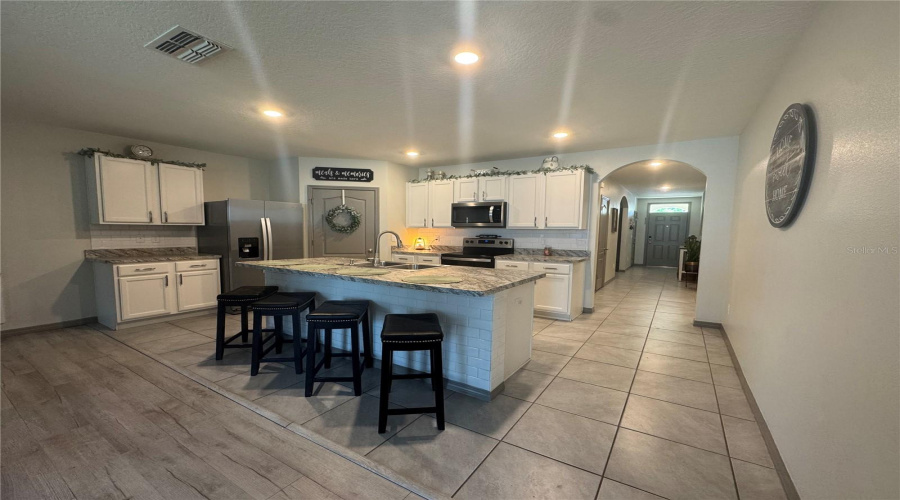 Extra Dining Area Buffet Kitchen Counter