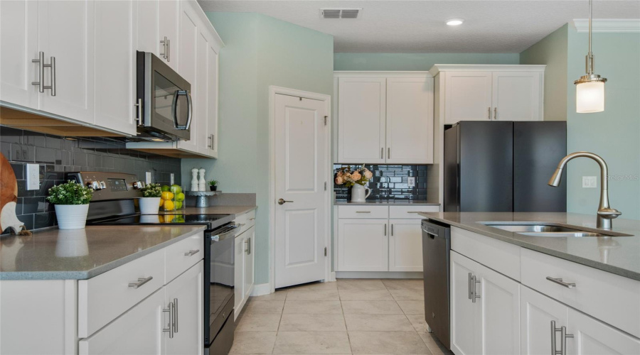 Address Not Available!, 4 Bedrooms Bedrooms, ,2 Bathroomsbathrooms,Residential,For Sale,Mfro6303619