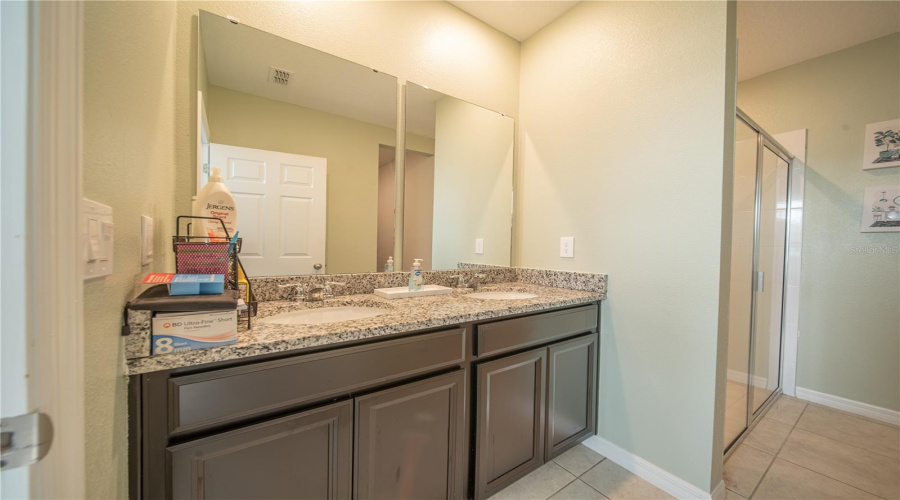 Davenport, Florida 33897, 3 Bedrooms Bedrooms, ,2 Bathroomsbathrooms,Residential,For Sale,Monaco,Mfrs5125826