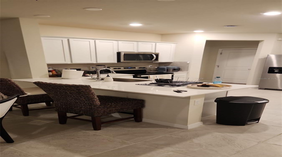 Kissimmee, Florida 34746, 3 Bedrooms Bedrooms, ,2 Bathroomsbathrooms,Residential,For Sale,Sparkling Shell,Mfro6303544