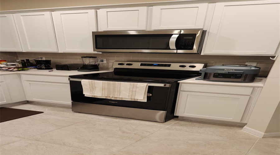 Kissimmee, Florida 34746, 3 Bedrooms Bedrooms, ,2 Bathroomsbathrooms,Residential,For Sale,Sparkling Shell,Mfro6303544