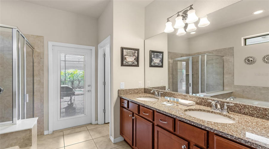 Kissimmee, Florida 34747, 8 Bedrooms Bedrooms, ,6 Bathroomsbathrooms,Residential,For Sale,Rhodes Street,Mfro6303995