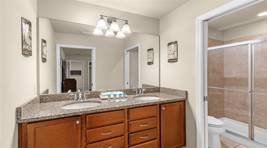 Kissimmee, Florida 34747, 8 Bedrooms Bedrooms, ,6 Bathroomsbathrooms,Residential,For Sale,Rhodes Street,Mfro6303995