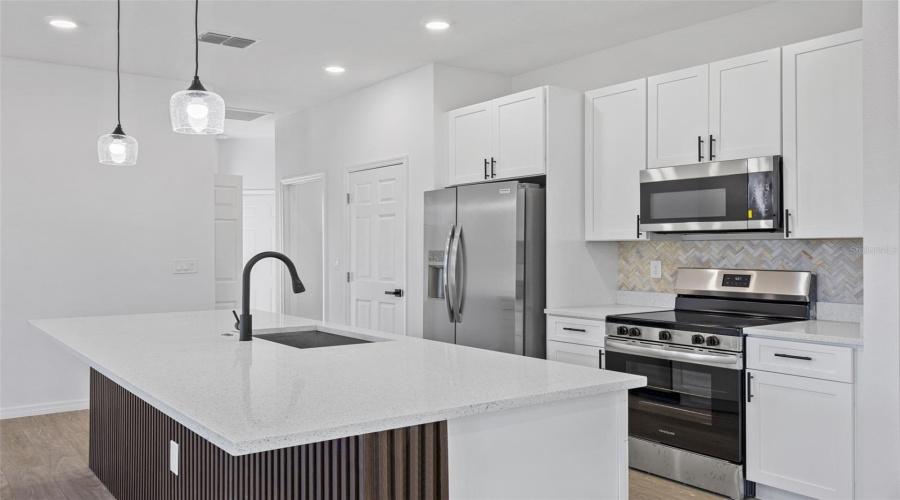 Davenport, Florida 33837, 4 Bedrooms Bedrooms, ,3 Bathroomsbathrooms,Residential,For Sale,Alta Vista,Mfro6300995