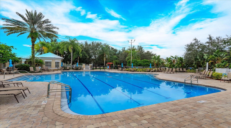Community Poolfree