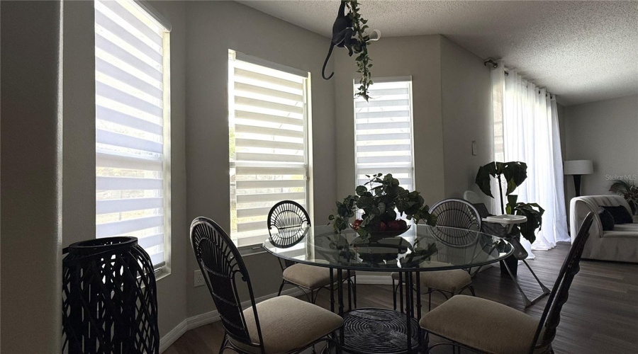 Davenport, Florida 33837, 4 Bedrooms Bedrooms, ,3 Bathroomsbathrooms,Residential,For Sale,Sigmund,Mfro6295794