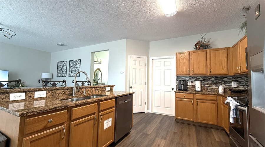 Davenport, Florida 33837, 4 Bedrooms Bedrooms, ,3 Bathroomsbathrooms,Residential,For Sale,Sigmund,Mfro6295794