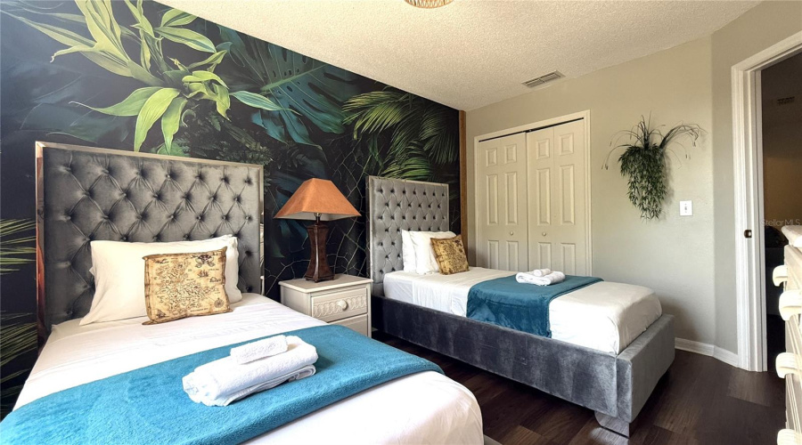 Davenport, Florida 33837, 4 Bedrooms Bedrooms, ,3 Bathroomsbathrooms,Residential,For Sale,Sigmund,Mfro6295794