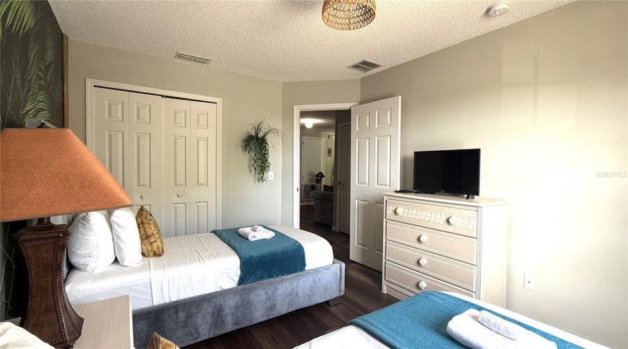 Davenport, Florida 33837, 4 Bedrooms Bedrooms, ,3 Bathroomsbathrooms,Residential,For Sale,Sigmund,Mfro6295794