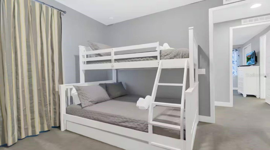 Kissimmee, Florida 34747, 6 Bedrooms Bedrooms, ,6 Bathroomsbathrooms,Residential,For Sale,Marker,Mfro6303739