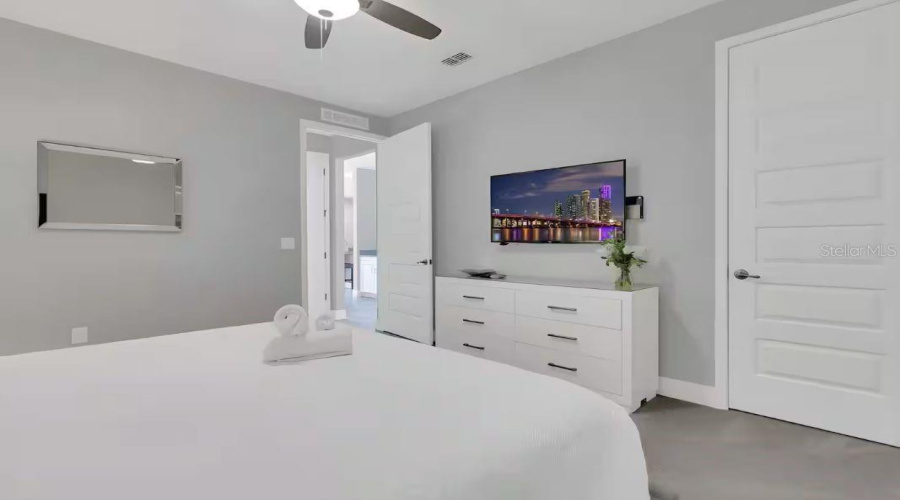 Kissimmee, Florida 34747, 6 Bedrooms Bedrooms, ,6 Bathroomsbathrooms,Residential,For Sale,Marker,Mfro6303739