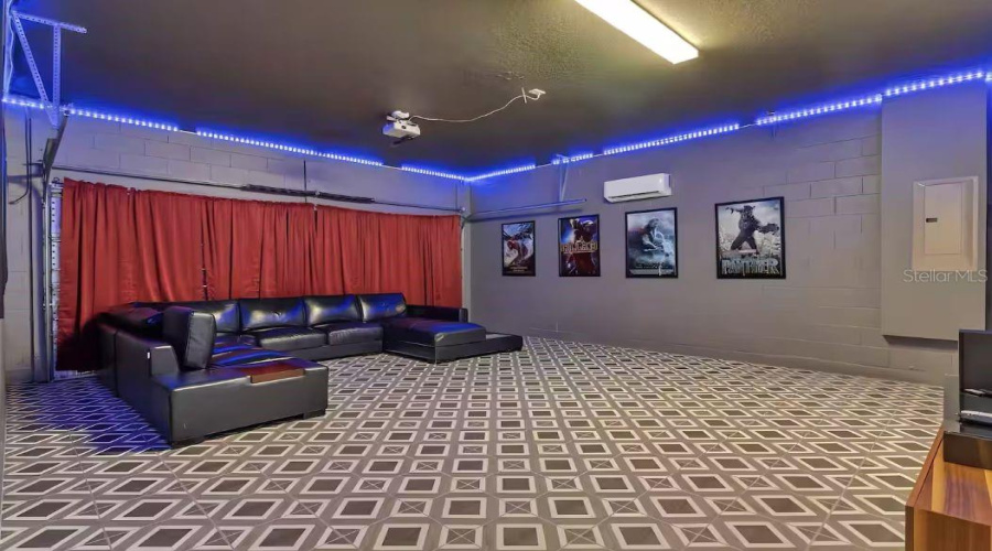 Kissimmee, Florida 34747, 6 Bedrooms Bedrooms, ,6 Bathroomsbathrooms,Residential,For Sale,Marker,Mfro6303739