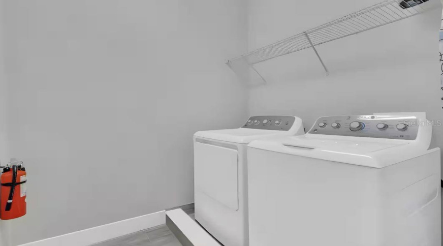 Kissimmee, Florida 34747, 6 Bedrooms Bedrooms, ,6 Bathroomsbathrooms,Residential,For Sale,Marker,Mfro6303739