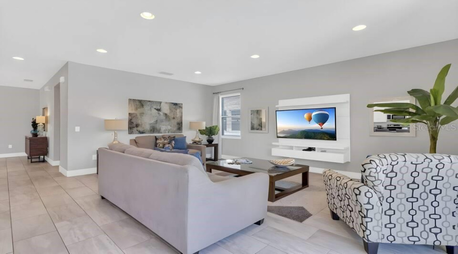 Kissimmee, Florida 34747, 6 Bedrooms Bedrooms, ,6 Bathroomsbathrooms,Residential,For Sale,Marker,Mfro6303739